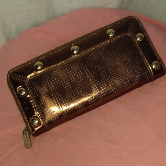 Michael Kors Handbags - MICHAEL KORS AUTHENTIC